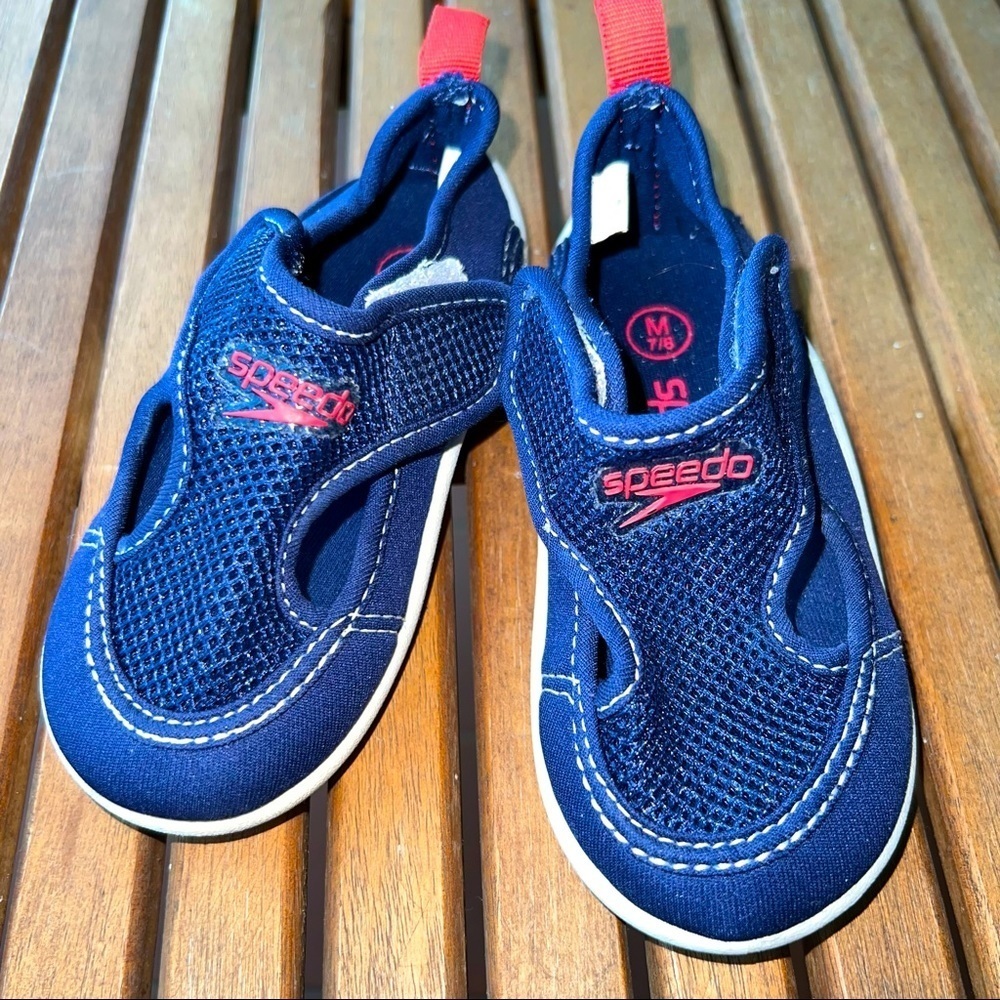 ALMOST new, Navy blue with red accents , toddler water shoes. Like New